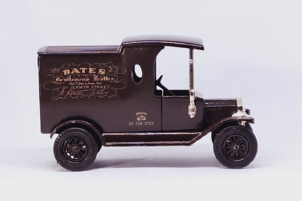 Bates Gentlemen's Hatter